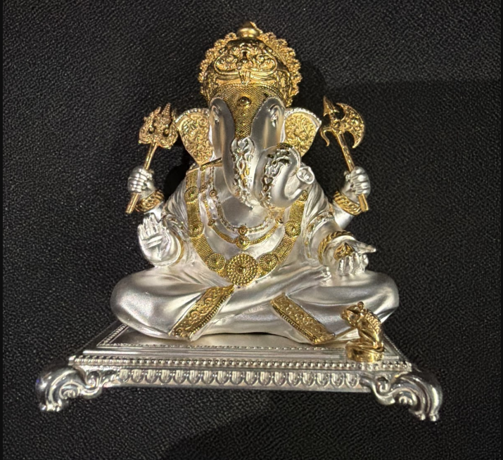 Silver Mixed Finish Dagdusheth Ganpati with Gold Plating
