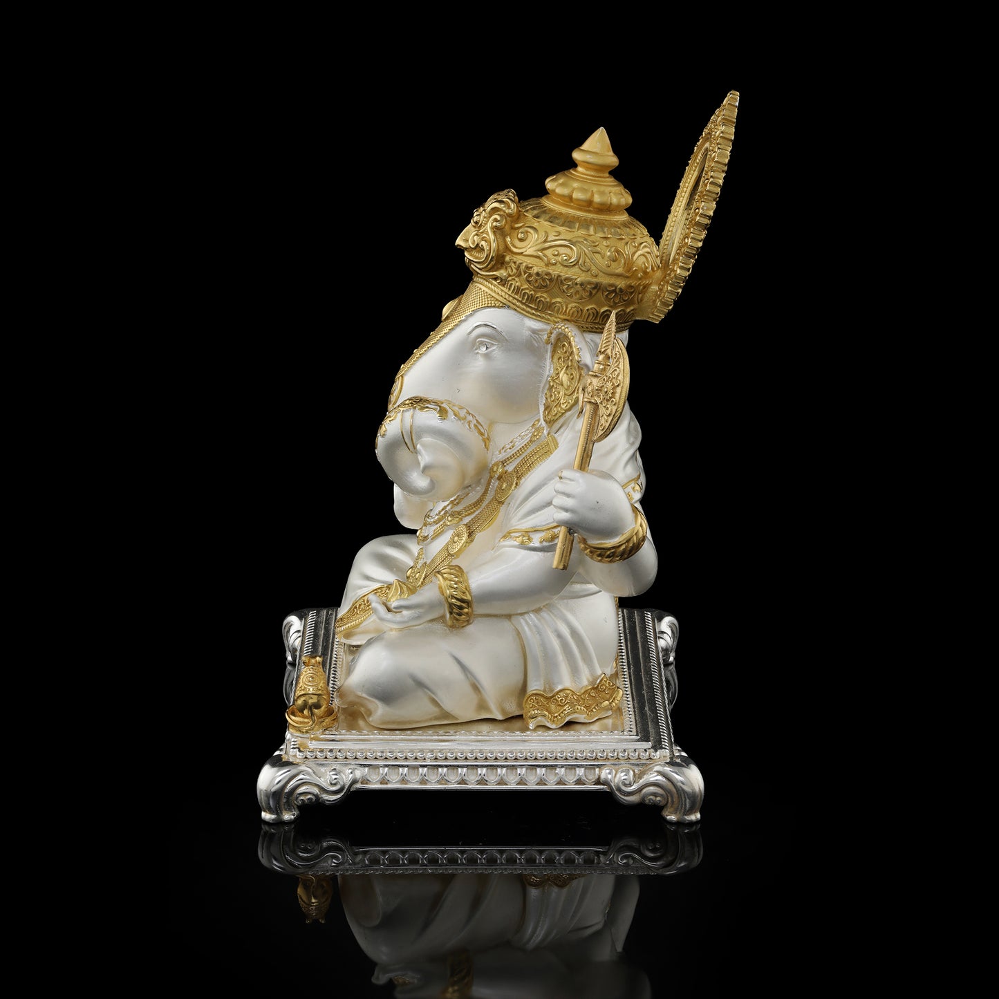 Silver Mixed Finish Dagdusheth Ganpati with Gold Plating